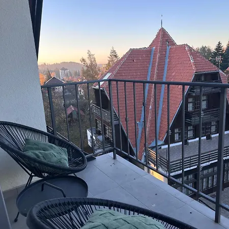 Woodland Strawberry - Titova