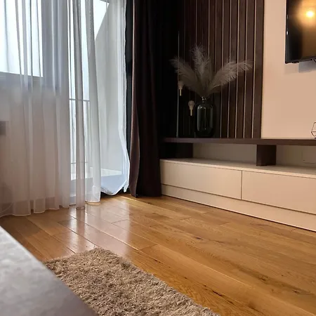 Appartement Woodland Strawberry In Titova - *