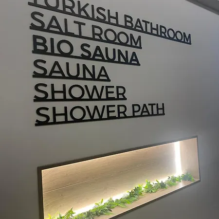 Woodland Strawberry - Titova アパート ズラティボール