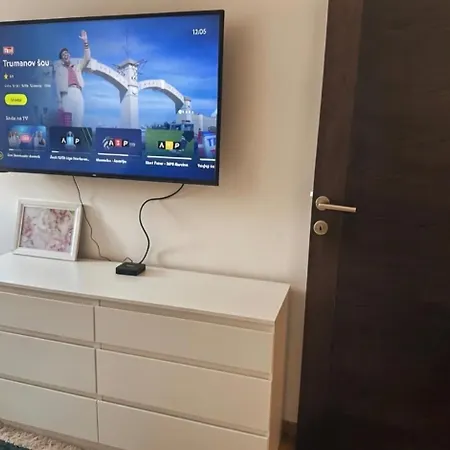 Woodland Strawberry - Titova