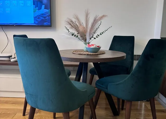 Woodland Strawberry - Titova 아파트