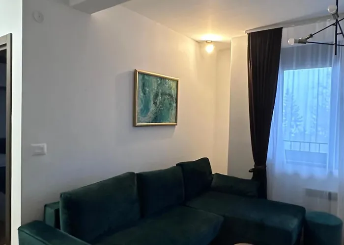 Woodland Strawberry - Titova *