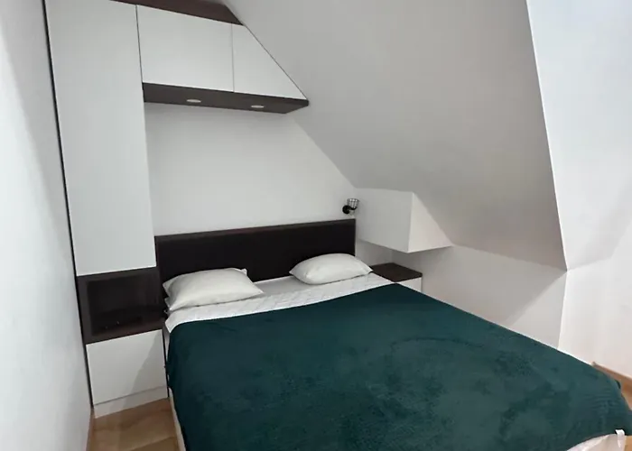 Woodland Strawberry - Titova 아파트