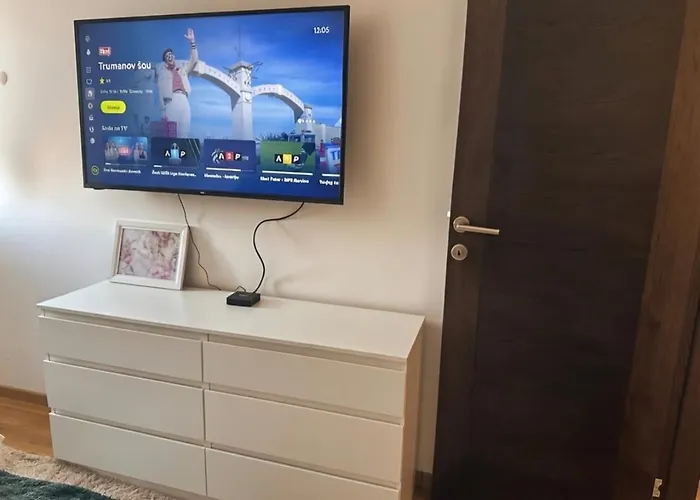 Woodland Strawberry - Titova